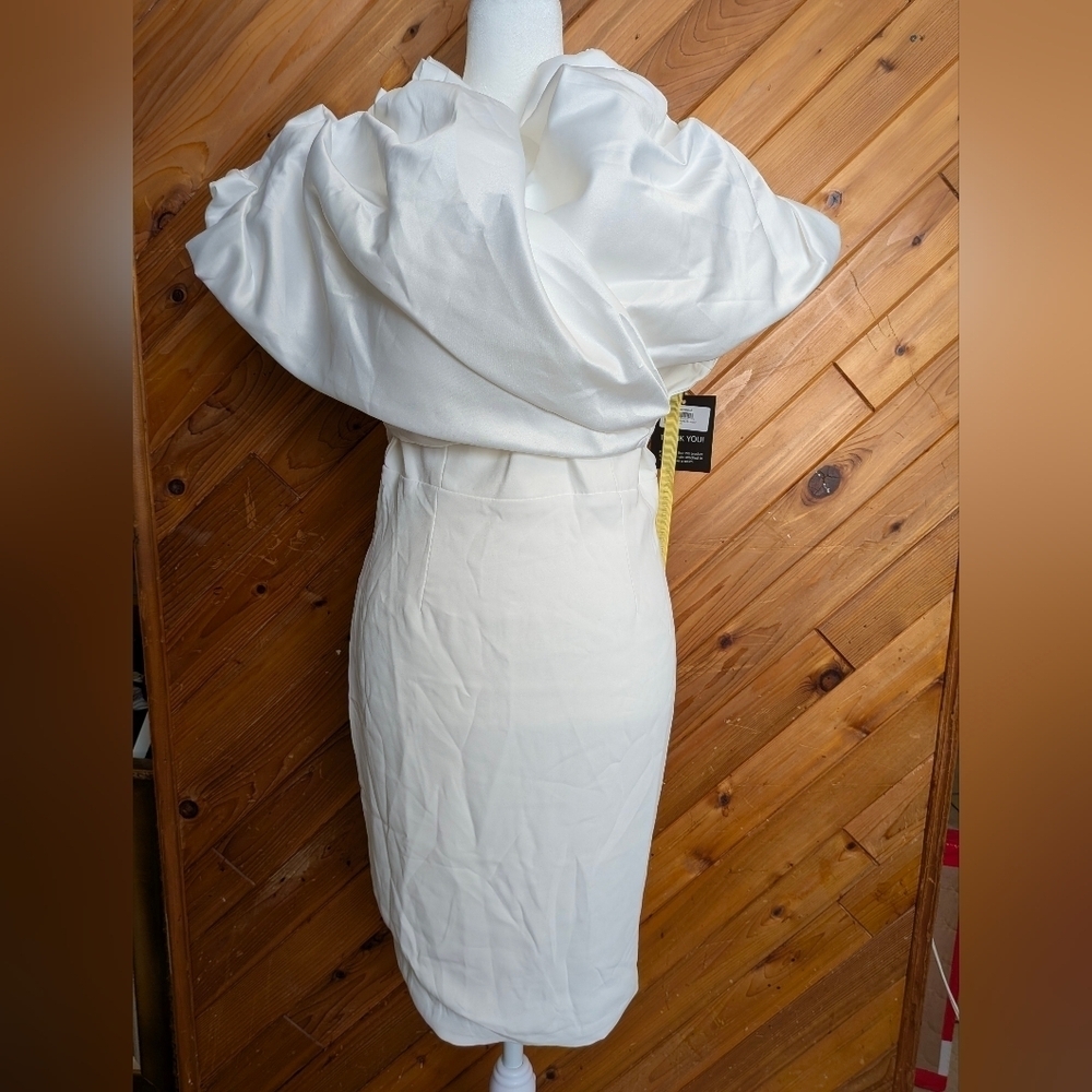 Alieva Elegant Strapless White Dress Size Small - Picture 3 of 7